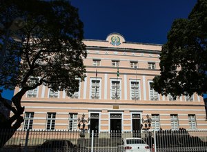 Apoiadores e críticos de Bolsonaro voltam a discutir no Plenário da Assembleia Legislativa