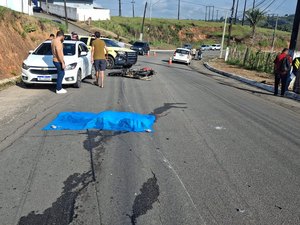 Colisão entre carro e moto deixa homem morto na AL-210 em Rio Largo