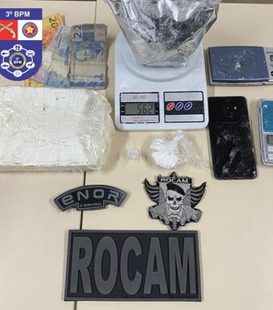 Denúncia anônima resulta em apreensão de 1200g de cocaína em Arapiraca
