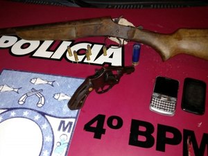 Militares do 4° Batalhão apreendem duas armas de fogo na grota Santa Helena