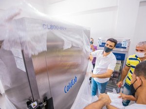 JHC entrega seis ultracongeladores para armazenamento das vacinas da Pfizer