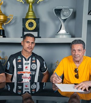 ASA assina em definitivo com o atacante Alex Bruno