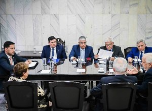Rodrigo Cunha preside reunião de líderes e Senado pode votar regras para IA e indenização por zika antes do recesso