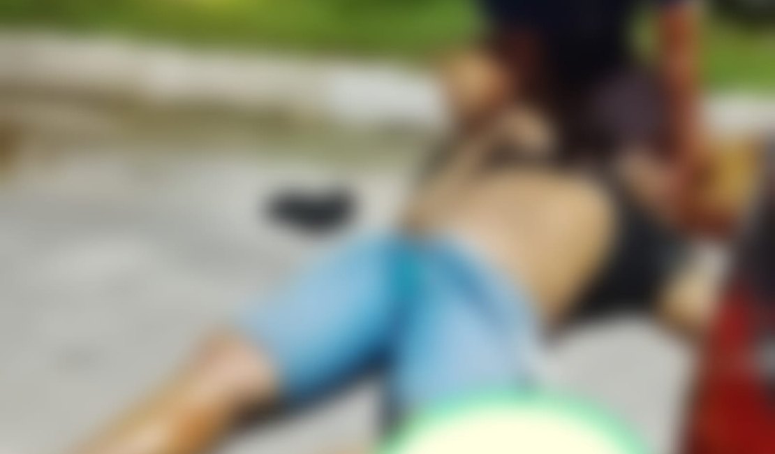 Motociclista fica ferido ao bater contra placa e cair do veículo na cidade de São Miguel dos Milagres