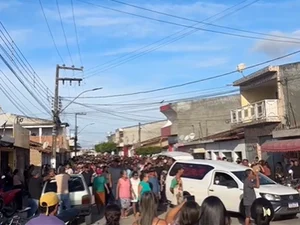 Cortejo marca sepultamento de vítima de atentado no Tabuleiro do Martins