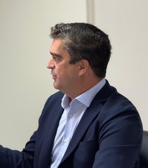 Prefeito anuncia pagamento antecipado dos salários dos servidores de Maragogi