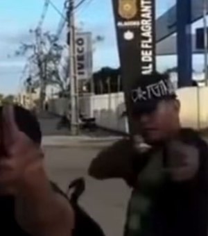 'Passinho do Jamal': vídeo gravado em frente à Central de Flagrantes leva dançarinos à delegacia em Maceió