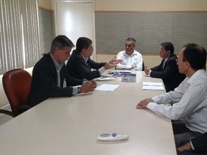 Combate ao furto de energia é discutido em reunião da Eletrobras com Sedres