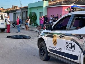 Jovem morre após colidir motocicleta em poste no centro de Teotônio Vilela