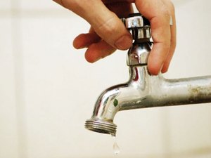 Reforma de reservatório afeta abastecimento de água em bairros de Maceió