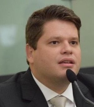 Deputado estadual nega ter confirmado candidatura ao governo de Alagoas