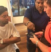 Por perigo de fuga, promotor pede manutenção de prisão de Ronaldinho e Assis
