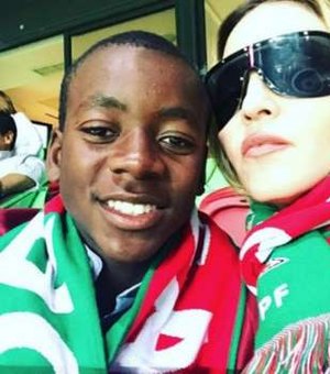 Nas redes sociais, Madonna mostra apoio ao filho que joga bola pelo Benfica