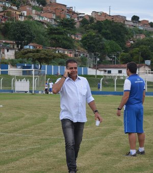 Diretoria do CSA se reúne com elenco antes de viagem para Belo Horizonte