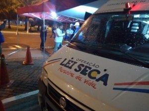 Lei Seca prende 7 pessoas durante operação simultânea na capital