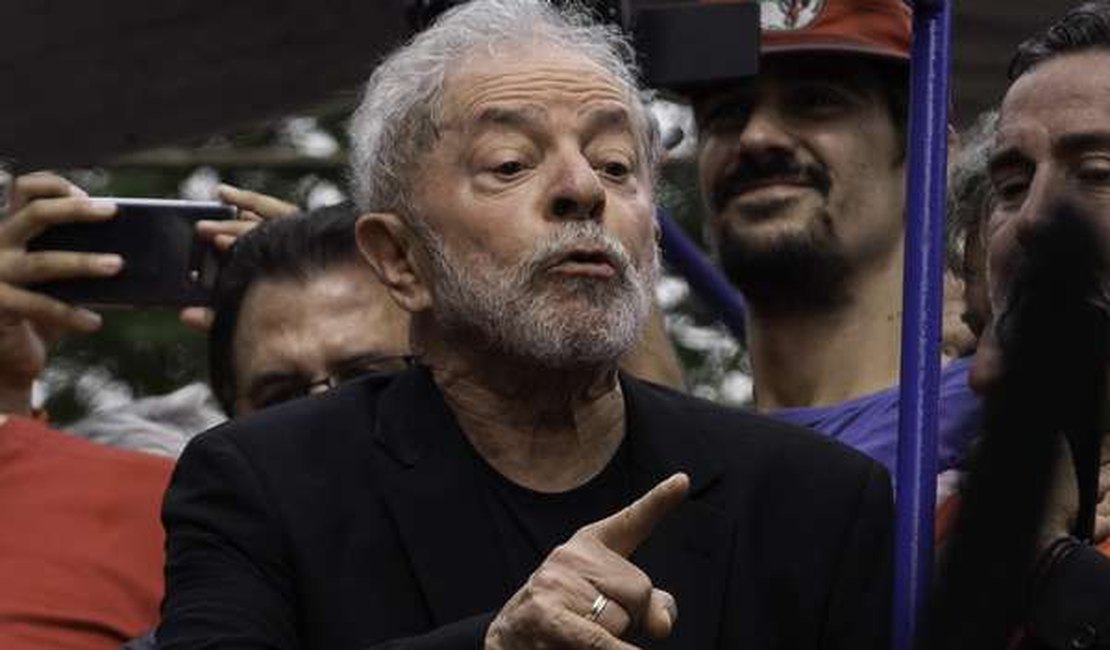 'PT não nasceu para ser partido de apoio', afirma Lula