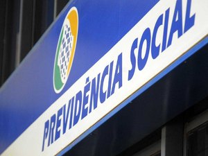 Servidores e militares vão gerar déficit de R$ 90 bi na Previdência