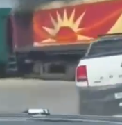 Imagens mostram momento que trem colide com carro em Satuba
