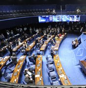 Senado aprova benefício de R$ 600 a autônomos e informais