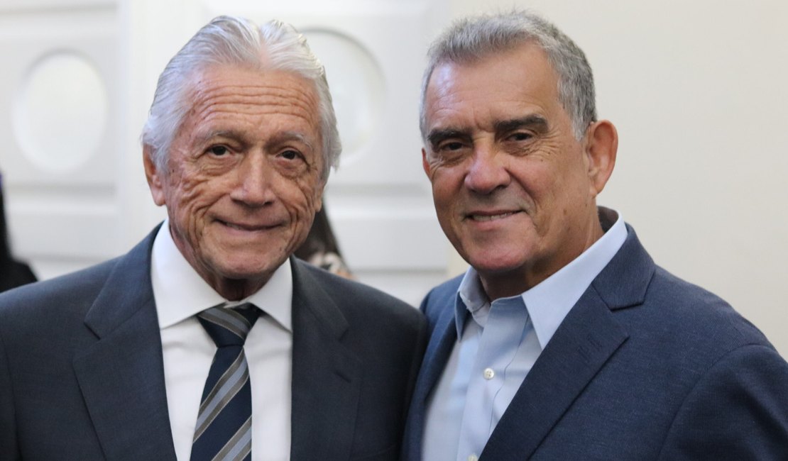 Vice-presidente representa AMA em homenagem a ex-governador Téo Vilela