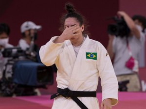 Mayra Aguiar conquista bronze no judô na Olimpíada de Tóquio