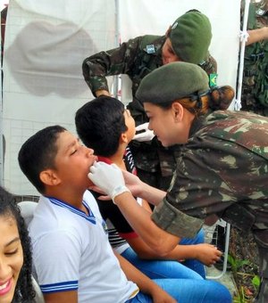 Prefeitura e Exército Brasileiro realizam ação cívico-social que beneficia centenas de limoeirenses