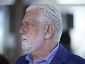 Jaques Wagner tentou vender terreno de R$ 15,8 milhões após ser alvo no Caso Master