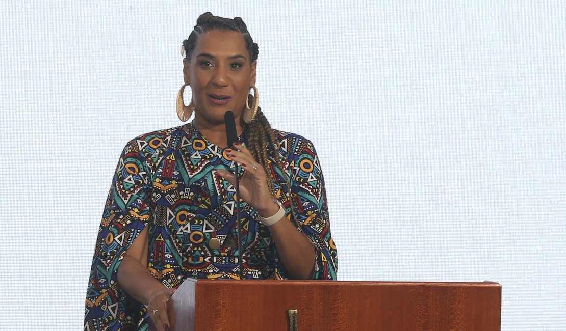 Brasil vai lançar programa de combate ao racismo no esporte por episódio de Vini Jr., diz Anielle Franco