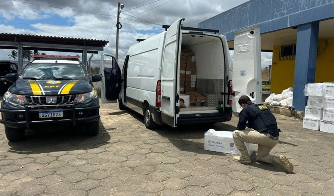 PRF apreende mais de uma tonelada de frutos do mar sem nota fiscal em São Sebastião