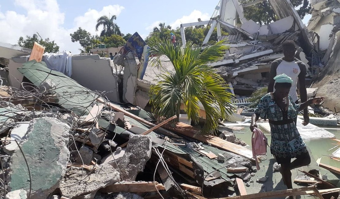 Número de mortos por terremoto no Haiti passa de 700