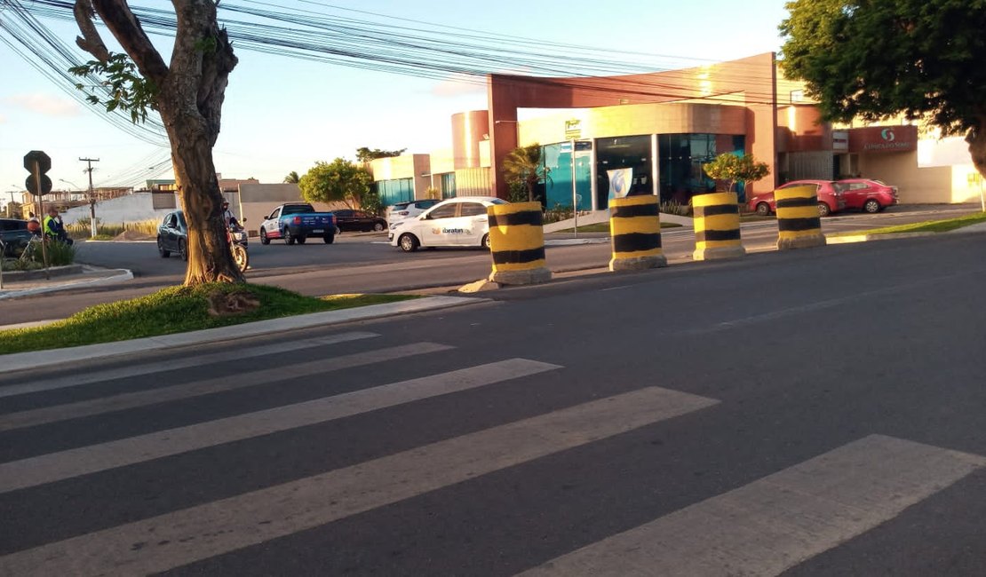 Motoristas cobram liberação de retorno na Av. Ceci Cunha em Arapiraca