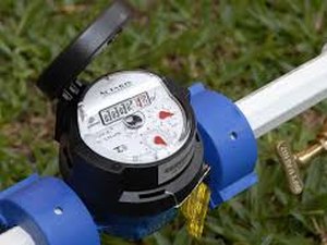 ?Casal é condenada a pagar indenização de R$ 5 mil por cobranças indevidas