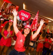 Militantes do PT destacam trajetória de Teca Nelma em lançamento de campanha
