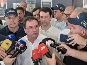 Prefeito Luciano autoriza pavimentação das obras do estacionamento do Teatro Municipal e do Centro de Convenções