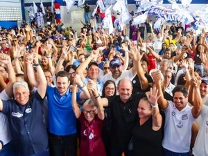 Antonio e Nivaldo Albuquerque arrastam multidões em Maceió, Rio Largo e outros municípios no feriadão