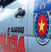 Polícia aprende rifle em veículo de jovem na parte alta de Maceió 