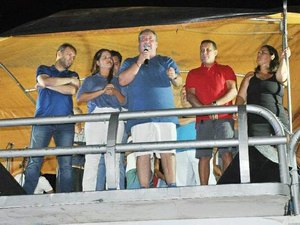 Henrique Vilela comemora vitória com grande festa aberta ao público em Porto de Pedras