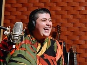 Ana Vilela viraliza após piada sobre hit 'Trem Bala': 'Desisto'