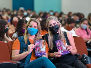 Prefeito JHC lança Emprega Mulher para promover autonomia financeira às mulheres vítimas de violência