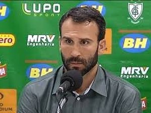 Gols, protestos, técnico demitido, time chamado de ?m..? e Palmeiras líder