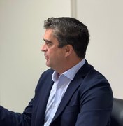 Prefeito anuncia pagamento antecipado dos salários dos servidores de Maragogi