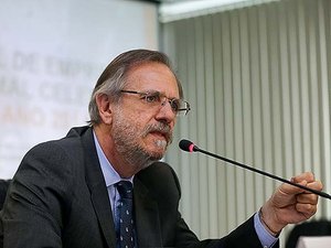 Se Dilma for derrotada, PT vai pedir diretas já nas ruas, diz ex-ministro