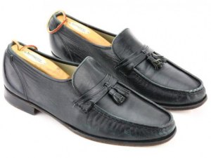 Sapatos de Michael Jackson usado em primeiro 'moonwalk' vão para leilão