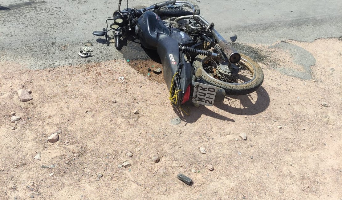 Motociclista morre após grave colisão com caminhão-pipa na zona rural de São José da Tapera