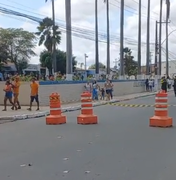 [Vídeo] Sujeira nas ruas de Palmeira dos Índios marca a manhã de eleições com derramamento de santinhos