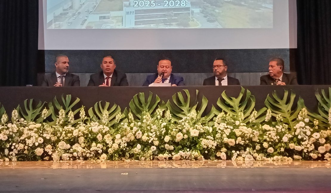 [Vídeo] Eleição para comando do 1º biênio da Câmara de Arapiraca confirma Léo Saturnino como presidente
