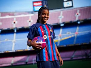 Barcelona anuncia contratação de alagoana Geyse