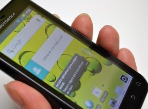 Celular à prova de água chega ao Brasil
