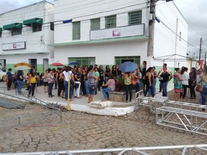 Secretaria de educação é ocupada em Limoeiro de Anadia e professores ficam sem resposta