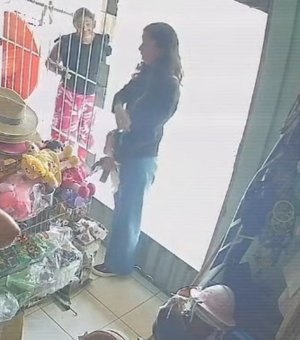 Mulher desaparece após cair nas imediações da ponte metálica entre Delmiro Gouveia e Paulo Afonso